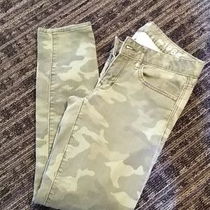 Gap Stretch Camo